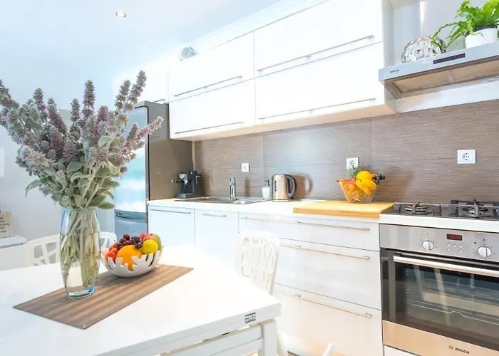 Petka Hill 아파트 *